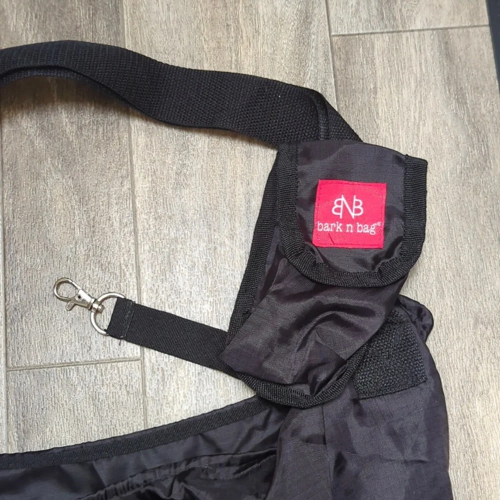 Bark N Bag Pup Black Carrying Bag Like New!